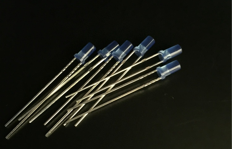 不同亮度的藍色LED發(fā)光二極管適用于不同產(chǎn)品和領(lǐng)域